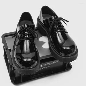 Casual Shoes 2024 S/A Classic British Style Solid Black Patent Leahter för herrarna Daily Hombre Dress Höjd ökar