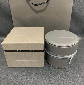 Hela lyxiga designklockor Högkvalitativa TAG -klockor Fall Casual Fashion Leather Watches Smyckespresent Box8500685