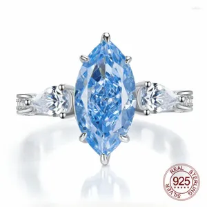Anelli di cluster 8x16 mm a forma di cavallo a forma blu acquamarina ad alta diamante carbone 5a zircone 925 anello in argento sterling