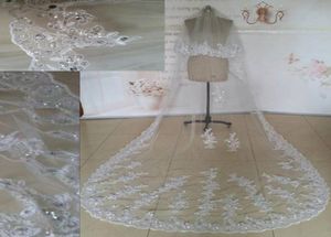 Säljer nya Long White Ivory Lace Edge Cathedral Wedding Veils Bridal Veil Sequin Crystal Pärled 1 lager utan kam kan cov7462713