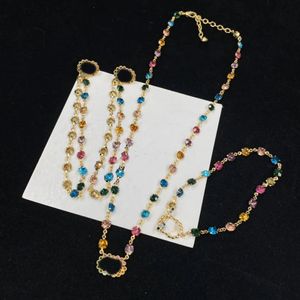 Brincos de colar de bracelete de diamante de novo designer para feminino para mulheres cores de jóias de moda de jóias
