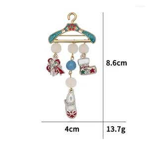 Brosches sneeuwvlok sneeuwpop guirande sok herten bell tree kwastje broche badge nyuwjaar sieraden present barn kerstmis emalj pin