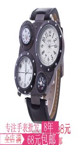 NOWOŚĆ Przyjazdów Timelimited Designers Europe Emblosive Hiphop Watch Compass Watch Dwa strefy czasowe Męskie Pasek skórzany osobowość Double5367007