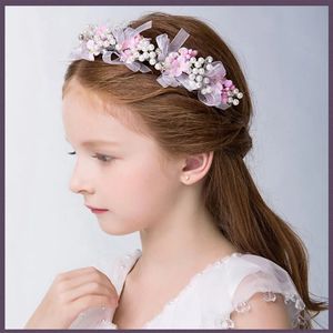 Infantil Wreath Girl Princesa Acessórios para a cabeça Acessórios para crianças Tiara decoração Noiva Dama de noiva Flores de pérolas de pérolas 240328