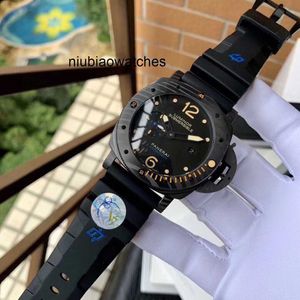 Se efter män Luxury Mens Automatic Mechanical Designer Watch Sapphire Mirror Swiss Movement Storlek 47mm Importerad gummiband Sport GZ97