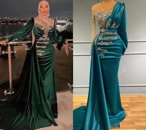 Emerald Green Muslim Evening Dresses Long Sleeve Crystal Beaded Stain Turkey Arabic Dubai Ruched Mermaid Prom Gown Wear9933528