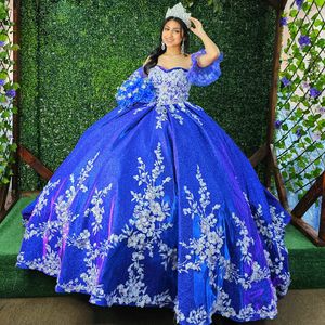 Kraliyet Mavi Teen Girls Quinceanera Omuzdan Kıyafetler 3D Çiçek Aplikler Vestidos de Quinceanera Parlak Balo Elbise Elbise Tatlı 15 Vestidos De Novia