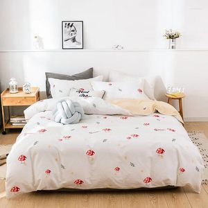 Set di biancheria da letto 2024 EST in cotone a quattro pezzi foglio da letto a quattro pezzi e modello di luna in chiaro stile lussuoso giallo bianco