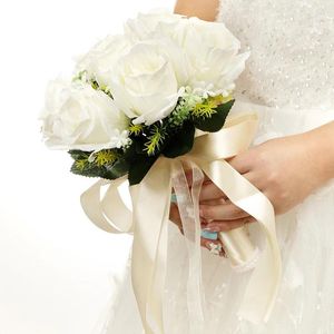 Hochzeitsblumen künstliche Blume Brautbrautjungfer Bouquet Weiße Seidenrosen Braut Halten Mariage