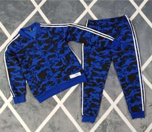 2019 Neuankömmlinge Designer Herren Tracksuits Monkey Head Camouflage Marke Print Fashion Sports Suits Kits Jacke Pant Running CE9826873196