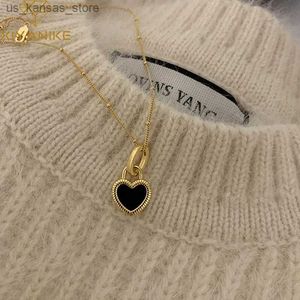 Pendant Necklaces Xiyanike retro double-sided heart-shaped pendant necklace suitable for women Clavicle chain necklace new fashion trend jewelry gift party240408