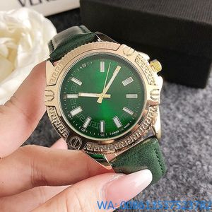 Vers Designer Watch Men 2024 Fashion Brand Luxury Quartz Watches Wrist Quartz Watches Luxury Lady Girl Style Leather Strap Band