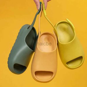 Slipping Children Slifors Eva Eva Spessa Sole Sandali a colori solidi bambini morbidi Speache non slip Boys Girls Slides Scarpe per la casa per la casa 2448