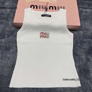 Miui Bag Designers Tシャツの女性戦車Miu Anagram-Broidered Cotton-Blend Tank Top Shorts Designer Suit Knitted Femme Cropped Jersey Ladies Tops Mui Mui 582