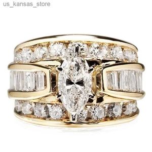 Pierścienie klastra Huitan Wspaniały jasny markizowy kształt cyrkonia Pierścień Kobiet szlachetny biżuteria imprezowa na rocznicę moda kobiet luksusowe akcesoria240408