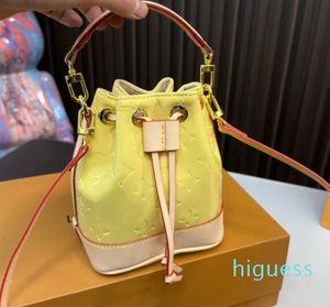 2024 Umhängetaschen Schulter -Cross -Body -Taschen Handtaschen Designer Neonoe Mini Eimer Bag Hande Women Purse Wallet Brieftasche Drawschnelle Prägienpack -Lackleder -Rucksack