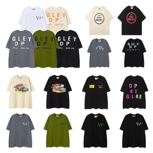 メンデザイナーシャツの女性TシャツメンズトップTシャツデザイナーマンファッションクルーネック半袖コットンカーレタープリント夏