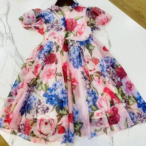 L'ultimo abito da ragazza in stile estate manica corta rotonda rotonda fodera di cotone per bambini abito floreale 240329