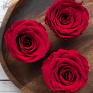 Dekorativa blommor 8st/box rose blommahuvud naturligt bevarad torkad diy gåva till bröllopsdekoration Alla hjärtans dag julheminredning