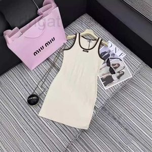 Basic & Casual Dresses Designer New Contrast Color Tank Top Dress Spring/summer Women's Design Sense Small Tall Waist Short Style Wrapped Hip Skirt 124R