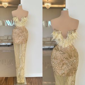 Fashion Feather Evening Dresses Strapless Mermaid Prom Gowns Sequins Sleeveless See Through Custom Made Rhinestone Illusion Party Dresses