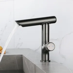 Rubinetti del lavandino da bagno ridotto bacino in brass mixer ridotto a manico rotante a pistola montata grigio/bianco/nero/cromata