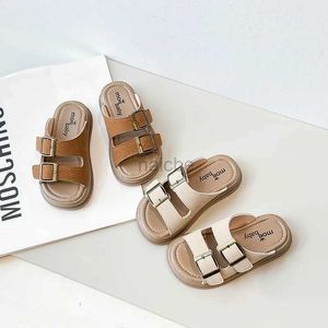 Slipper 2024 Summer New Children Beach Shoes Casual Open Toe Kids Slippers Mjuk enda bekväma pojkar Girls Slides Non-Slip Flip-Flops 2448