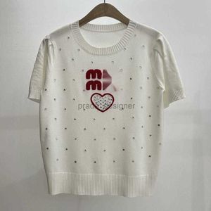 豪華なデザイナー女性セーター24SS春夏新しい重工業の文字刺繍ラブネイルダイヤモンドラウンドネックプルオーバーニットヘミングスリーブルーズウィメンズトップ