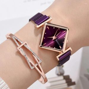 Armbandsur Women Square Watch Luxury Ladies Quartz Magnet Buckle Gradient Color Watches Relogio Feminino för presentklocka