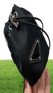 2022 Mädchen Mini -Brieftaschen Ohrhörer Taschen Luxus Sier Hardware -Kette Nylon Leinwand Beutel Frauen Münzversand Fashion Black Key Bag5128026