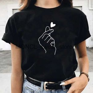 女性用Tシャツ100％コットンハートTシャツハラジュクスタイルファッションシンプルな大型サイズルーズレディースインストップH240408