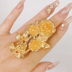 Ringos de cluster Luxury 18K Gold Plated Silver Party for Women Ajuste Rose Flor Rose Requintada Anel de Casamento