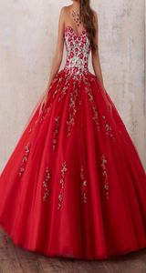 Red Embroidery Quinceanera Dresses Sweetheart Pärled Crystal Tulle Ball Gown Prom Dresses 15 Year Old Debutante Vestidos DE 15 ANO6606377