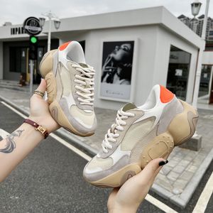 Oryginalne skórzane buty sportowe kobiety mężczyźni designerki sportowe buty do skate luksusowe ValentInosneakers Running Woman Treners 5788