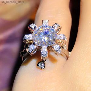 Pierścienie klastra Huitan Kreatywny kwiat w kształcie sześciennej cyrkonii pierścienie dla kobiet pełne bling mrożone ladys Pierścień rocznicowa biżuteria mody240408
