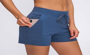 L2029 Kadın Spor Şortları Düz ​​Renkli Yoga Pantolon Kıyafet Lady Rahat Cinchable Drawcord Fitness Sportswear Çift Naylon Outs1389856