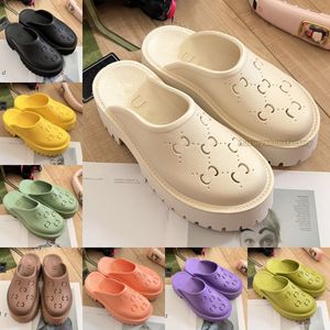 Womens Platform Perforated GX2 Sandal Designer Summer Shoe Cut Out Motiv ovanpå Womens Slippers Candy Colors Mid Heel Platform Mules Flatform Gummisol 35-42