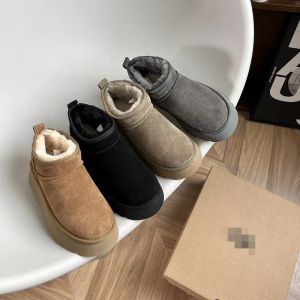 2024 New Women Winter Ultra Mini Boot 디자이너 남성용 호주 플랫폼 부츠 진짜 가죽 따뜻한 발목 모피 부츠 고급 신발 EU44