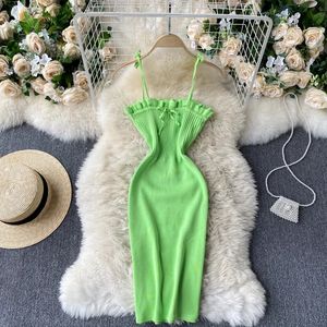 Bow bağlı spagetti kayış katı örgü elbise kadınlar yaz kolsuz mini bodycon vestidos seksi kadın giyim 240403