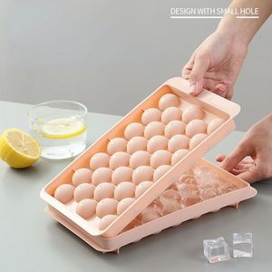 3d Round Ice Cube Tray med locket Plastic Diamond Style Ice Mold Kylskåp Sfärisk DIY Mögel Ice Ball Maker Kitchen Tools