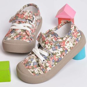 Sneakers Nuove ragazze Sneaker floreali per bambini Scarpe floreali casual gancio Canvas Flats Sole Sneakers 2022 Scarpe carine primaverili per ragazze