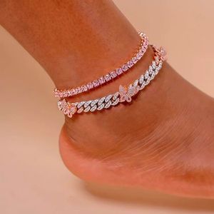 Mode Iced Out Miami Cuban Chain Foot Leg Jewelry Sparking Bling Rose CZ Butterfly Charm Anklet för kvinnor 240408