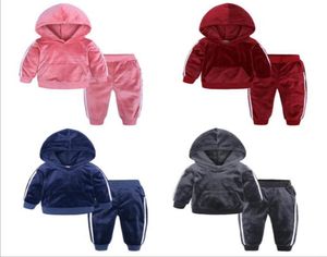 Autumn Inverno bambini vestiti ragazzi ragazze in velluto dorato abito primaverile più autunno e pantaloni da maglione caldo per bambini a due set 07 anni WQ1502075108