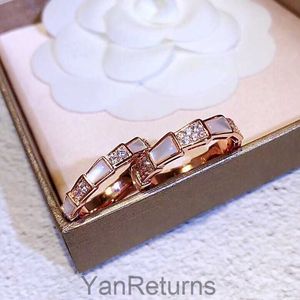 Lyxig halvskal zirkonblandning bambu Joint Snake Ring för kvinnor Rose Gold 925 Sterling Silver AAA Zircons Wedding Ring