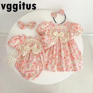 Summer Family Matching Outfits Girls Sisters Floral Princess Dressbaby Kort ärmar Puff Bodysuit H5503 240327