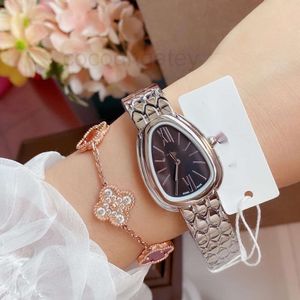 Womens B -varumärke med logotypdesigner Kvinnor Titta på Serpenti Seduttori Fashion Wristwatch Luxury Womens Personlighet Snakehead Armband Rostfritt stål Diamond SNA 4CN6