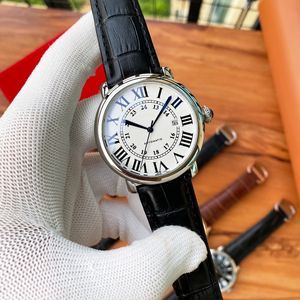 Homens Womens assista ao tanque quadrado Relógios Designer Diamond Watches Movimento automático de máquinas Antecedutas Sapphire Sapphire Glass Watr Prookwatches #59