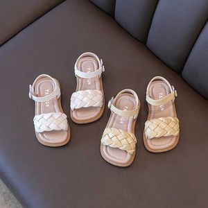 Sandaler förskoleskor flicka sommarvävning semester plaza söta barns sandaler beige gul 21-36 pu läder mode barns glid d240515