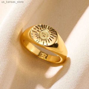 Cluster Rings Classic Sun Ring Anillos Gold Color Rings For Women Men Smiling Sun Couple Rings Aesthetic Party Jewelry Best Friend Gifts240408