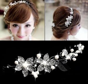 2020 tani w Stock Spring Bridal Tiaras korony opaski na głowę Wedding Hair Akcesoria Faux Pearl Flower Błyszcząca kryształ Tiara Bridal2264245